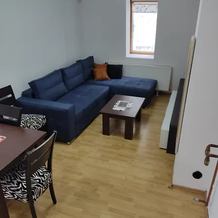 Colic Apartment *