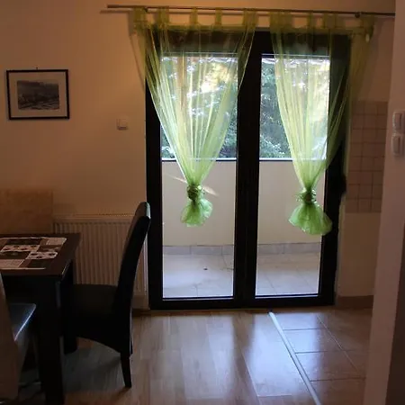 Apartment Colic